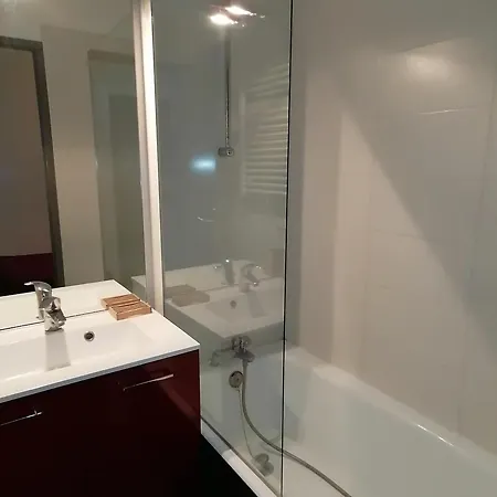 Rénové, Accès Direct Aux Pistes, Balcon, Parking Gratuit, 5 Pers. - Fr-1-181-2473 * La Plagne